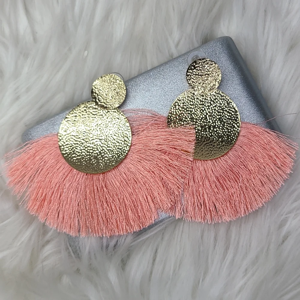 Earrings Hammered Gold Peach Fringe Lightweight Bold Statement Travel Beach Fun - Picture 1 of 3